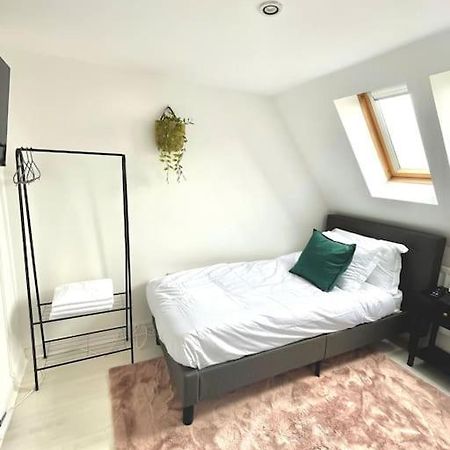 High-End 2 Bed Maisonette In Beaulieu Park Broomfield  Екстериор снимка